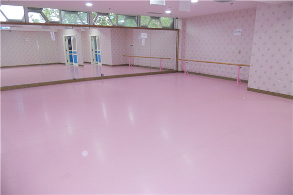 如何鑒定一款舞蹈地膠是否耐用？